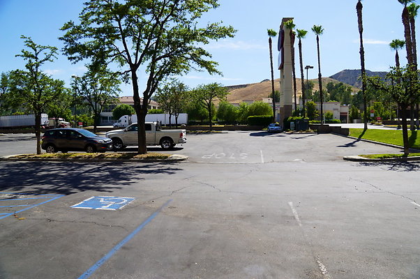 Cas.Village.31932.Store.29