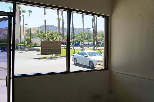 Cas.Village.31932.Store.27