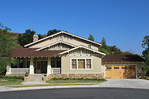 GoldenOaksRanch.Residential.Street.Houses08