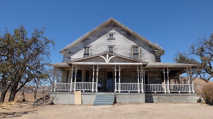 B.Sky.Ranch.Hse.07