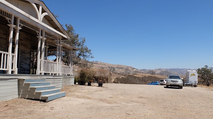 B.Sky.Ranch.Hse.12