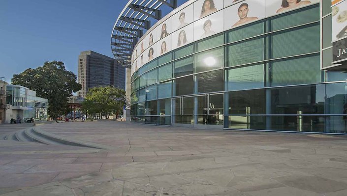 Japanese-American-National-Museum-JANM-Plaza-007