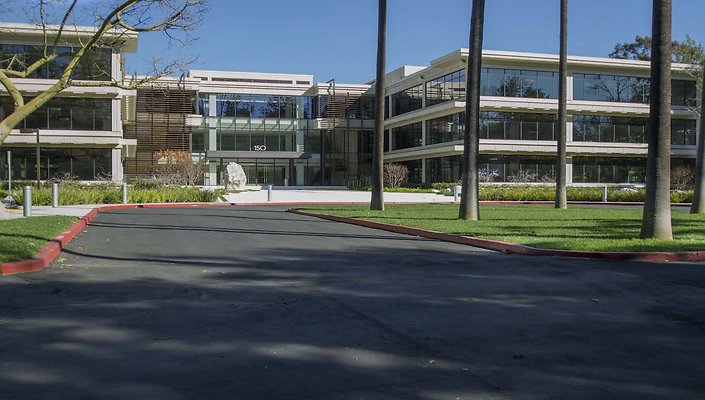 150-N.-Orange-Grove-Plaza-Parking-Lot-49