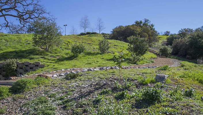 30440-Agoura-Road-Exterior-Walkways-018