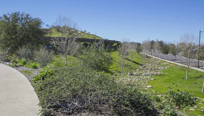 30440-Agoura-Road-Driveway-012