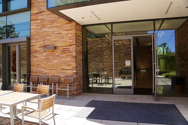 Hwd.Locs.Agoura.Rd.Office.95