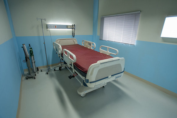 hospital-standing-set-los-angeles-39