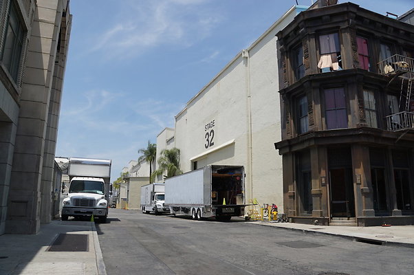 Paramount.Back.Lot.w.car.16