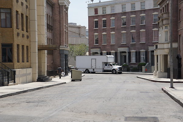 Paramount.Back.Lot.w.car.23