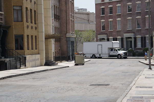 Paramount.Back.Lot.w.car.14