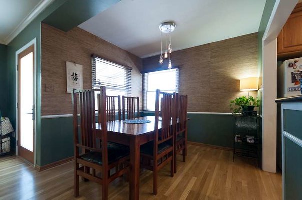 10588 dining2