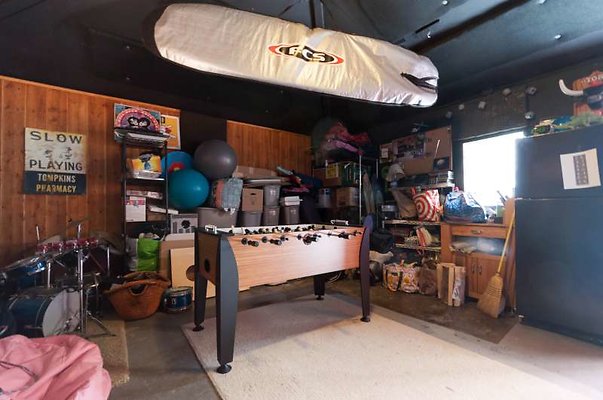 10588 garage3