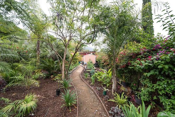11012 garden9