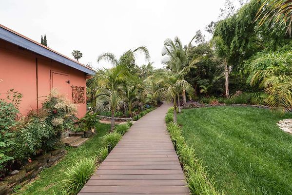 11012 walkway