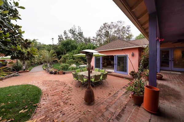 11012 patio4