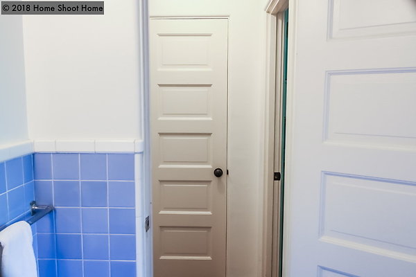 33bathroom2-reverse