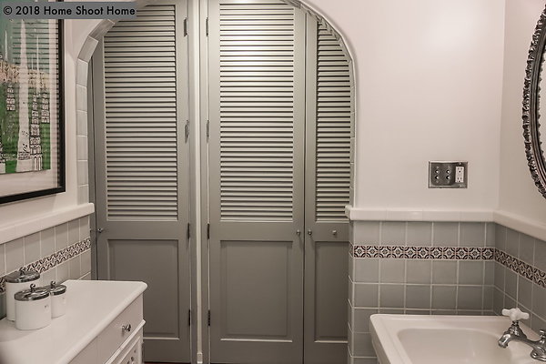 39master-bathroom-reverse