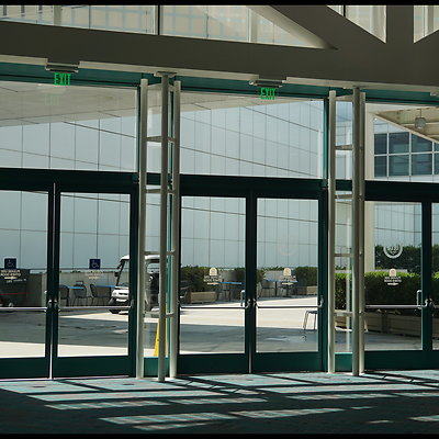 LA.Con.West.Hall.Lobby.63