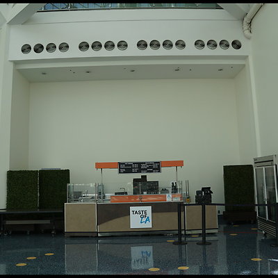 LA.Con.West.Hall.Lobby.88