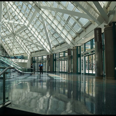 LA.Con.West.Hall.Lobby.100