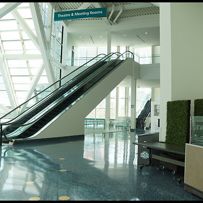 LA.Con.West.Hall.Lobby.96