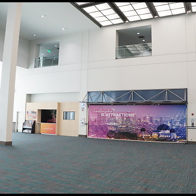 LA.Con.West.Hall.Lobby.57