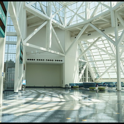 LA.Con.West.Hall.Lobby.94