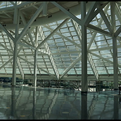 LA.Con.West.Hall.Lobby.92