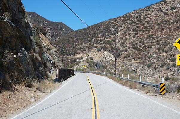 Lake.Hughes.Rd.183