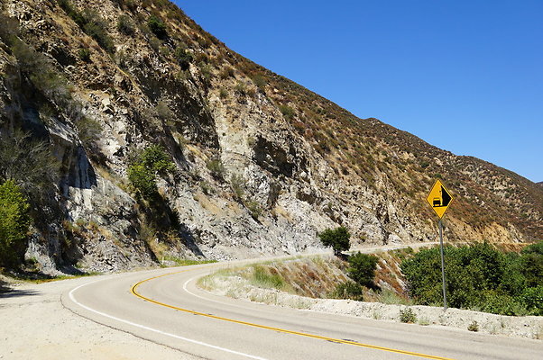 Lake.Hughes.Rd.186