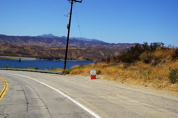 Lake.Hughes.Rd.322
