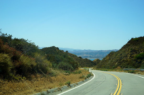Lake.Hughes.Rd.135