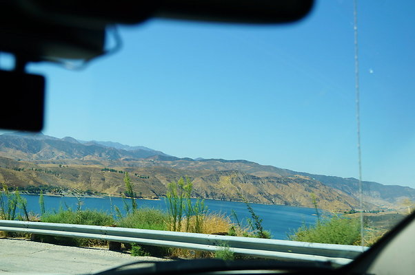 Lake.Hughes.Rd.325