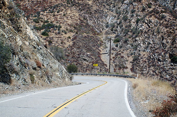 Lake.Hughes.Rd.170