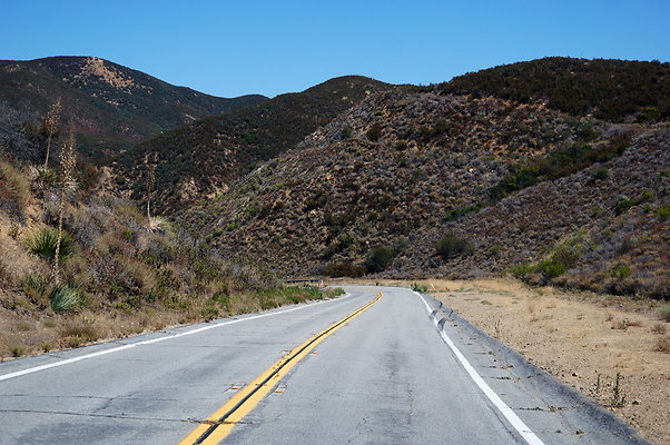 Lake.Hughes.Rd.137