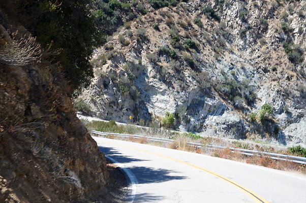 Lake.Hughes.Rd.184