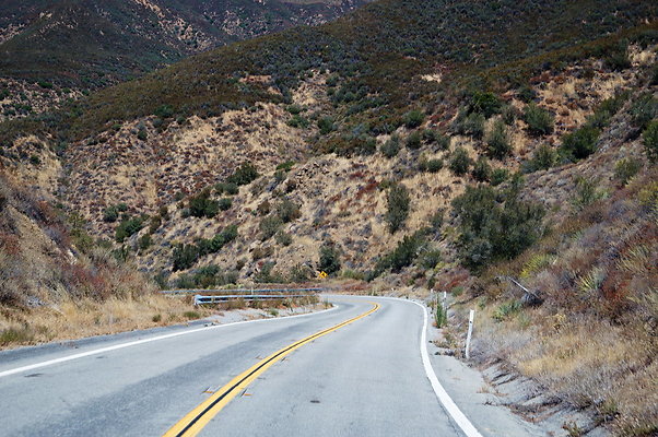 Lake.Hughes.Rd.154