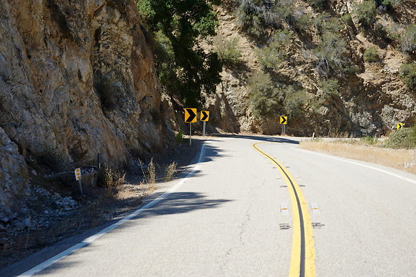 Lake.Hughes.Rd.180