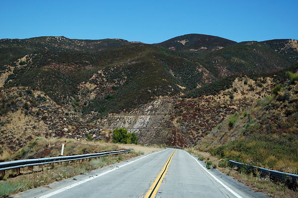 Lake.Hughes.Rd.138
