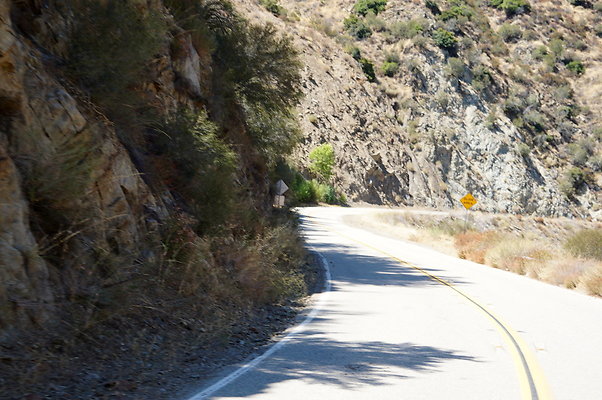 Lake.Hughes.Rd.169