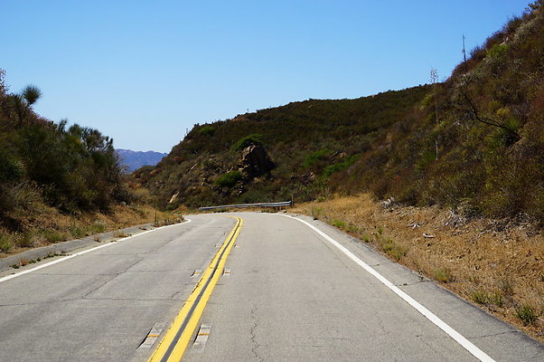 Lake.Hughes.Rd.134
