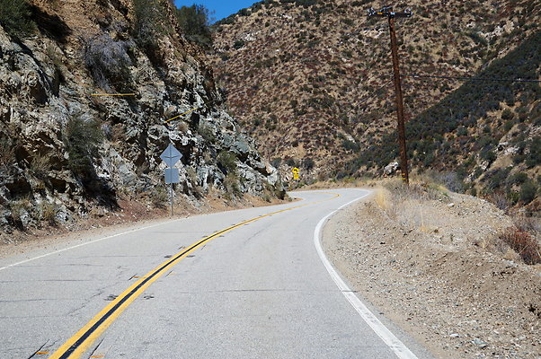 Lake.Hughes.Rd.181