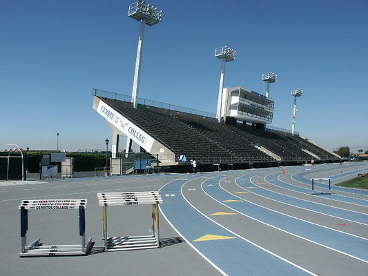 Cerritos.Track.Stadium.04