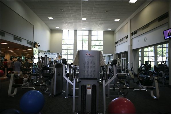 ParkTerrace 90045 20110427 1158