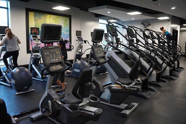 Sylmar Cardio 19