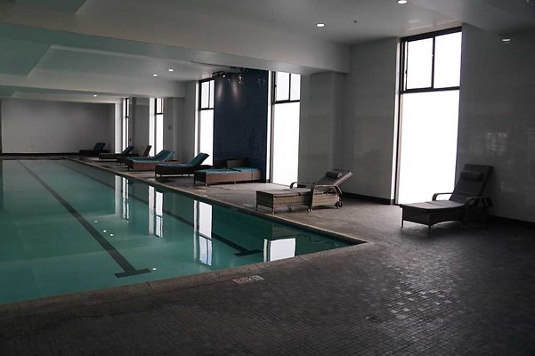 Sylmar Pool 06