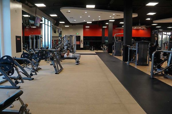 Sylmar Gym 02