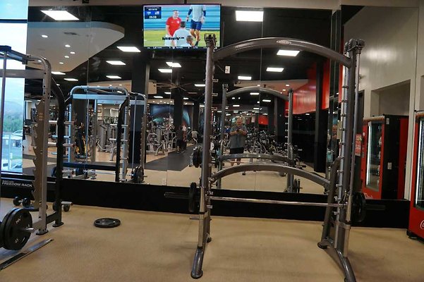Sylmar Gym 07
