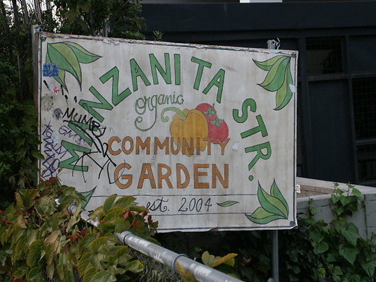 Manzanita.St.Comm.Garden.19
