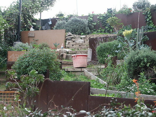 Manzanita.St.Comm.Garden.43